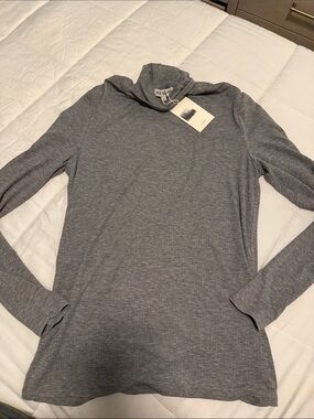 Rue Sophie Halley top large grey